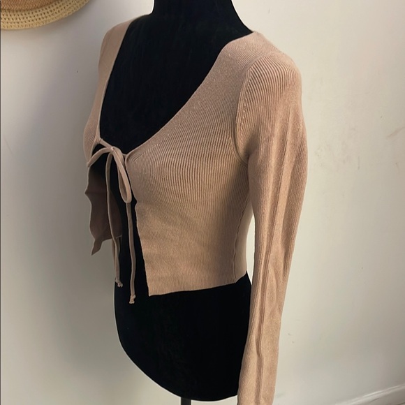 Tic Toc | Women’s Tan Long Sleeve Tie-Front Sweater Size Small - Picture 2 of 5